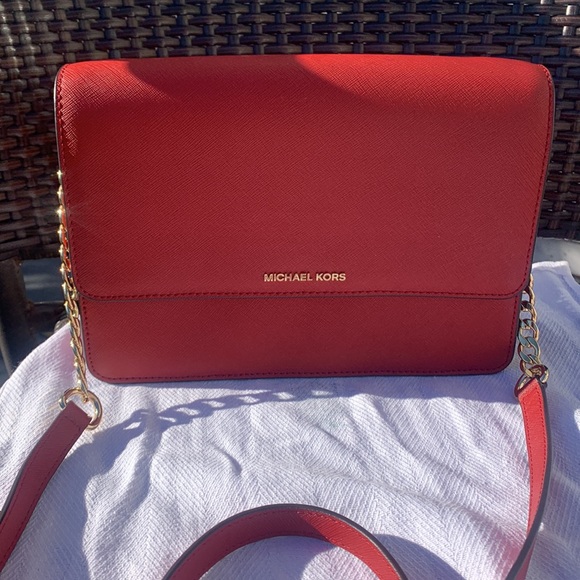 Michael Kors Daniela Large Saffiano Leather Crossbody Bag - Picture 6 of 14